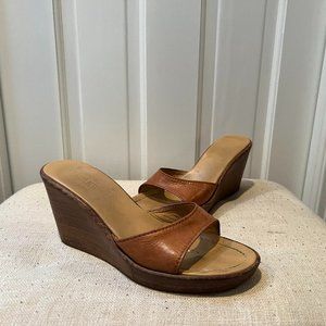 Jew Crew Slip on Tan Leather Sandals Size 6.5
